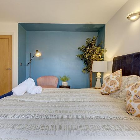 City Centre, 2 Bedroom, Secured Parking, 3 King Bed, Wifi Sleep 6 Guest Comfortable On Three King Size Beds, Jewellery Quarter , Birmingham City Centre , Allocated Secured Parking Buitenkant foto