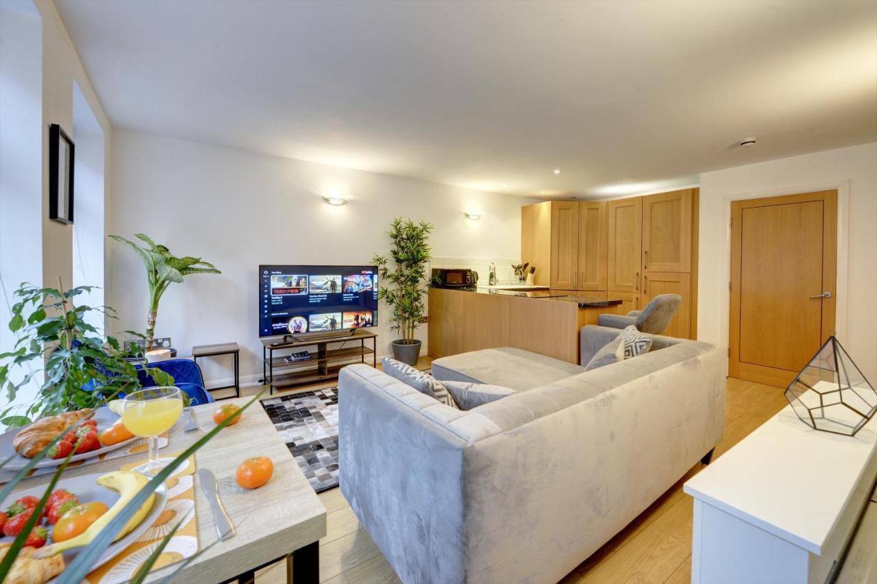 City Centre, 2 Bedroom, Secured Parking, 3 King Bed, Wifi Sleep 6 Guest Comfortable On Three King Size Beds, Jewellery Quarter , Birmingham City Centre , Allocated Secured Parking Buitenkant foto