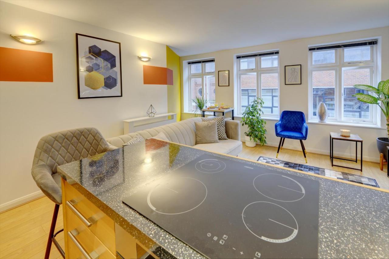 City Centre, 2 Bedroom, Secured Parking, 3 King Bed, Wifi Sleep 6 Guest Comfortable On Three King Size Beds, Jewellery Quarter , Birmingham City Centre , Allocated Secured Parking Buitenkant foto