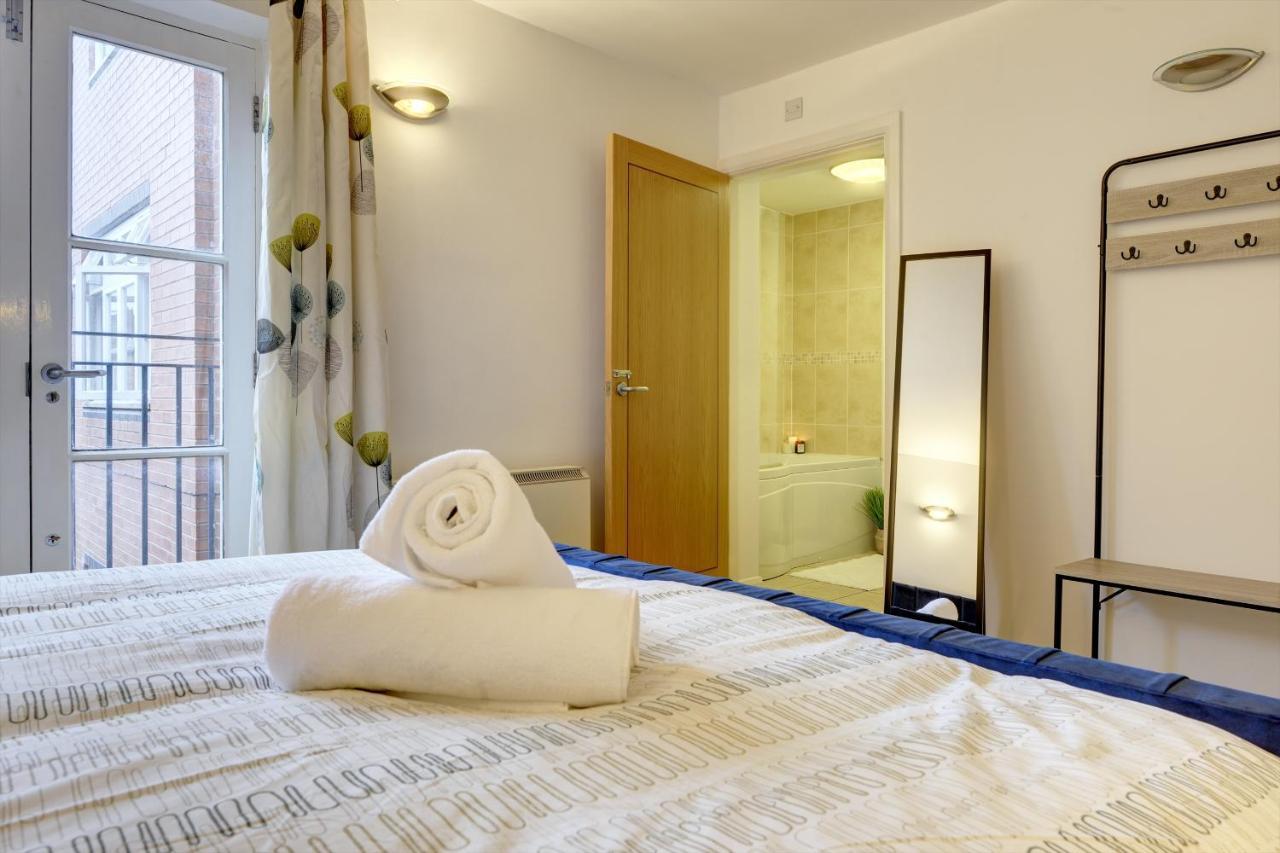 City Centre, 2 Bedroom, Secured Parking, 3 King Bed, Wifi Sleep 6 Guest Comfortable On Three King Size Beds, Jewellery Quarter , Birmingham City Centre , Allocated Secured Parking Buitenkant foto