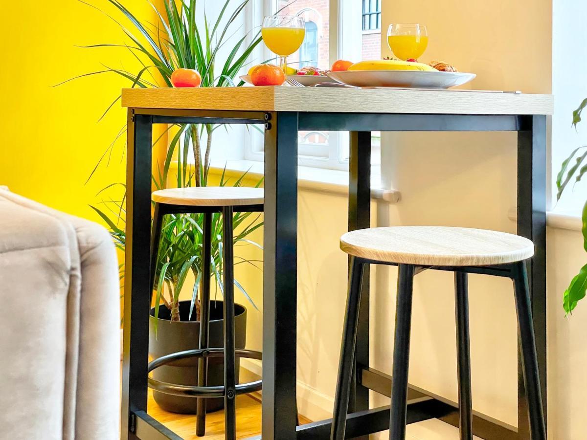 City Centre, 2 Bedroom, Secured Parking, 3 King Bed, Wifi Sleep 6 Guest Comfortable On Three King Size Beds, Jewellery Quarter , Birmingham City Centre , Allocated Secured Parking Buitenkant foto