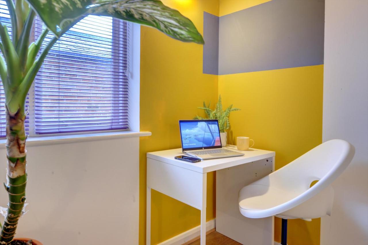 City Centre, 2 Bedroom, Secured Parking, 3 King Bed, Wifi Sleep 6 Guest Comfortable On Three King Size Beds, Jewellery Quarter , Birmingham City Centre , Allocated Secured Parking Buitenkant foto