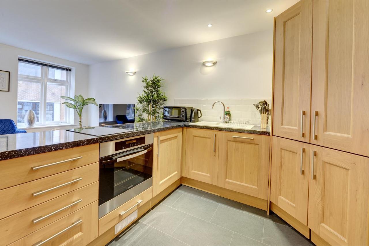 City Centre, 2 Bedroom, Secured Parking, 3 King Bed, Wifi Sleep 6 Guest Comfortable On Three King Size Beds, Jewellery Quarter , Birmingham City Centre , Allocated Secured Parking Buitenkant foto