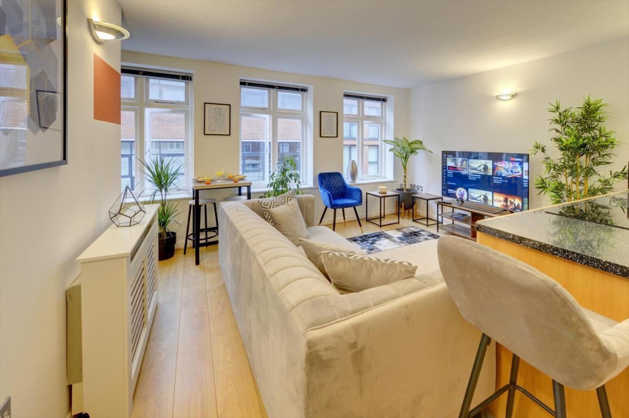 City Centre, 2 Bedroom, Secured Parking, 3 King Bed, Wifi Sleep 6 Guest Comfortable On Three King Size Beds, Jewellery Quarter , Birmingham City Centre , Allocated Secured Parking Buitenkant foto